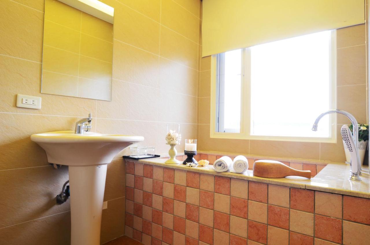 Yunju House Bed & Breakfast Jiaoxi Bagian luar foto